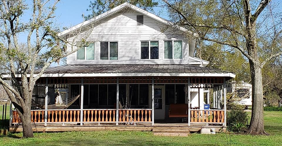 1st image of 1341 Hillebrandt Acres