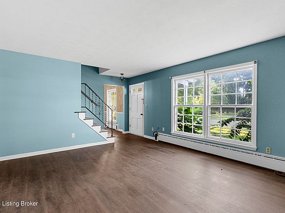 5th image of 2227 Bradford Dr