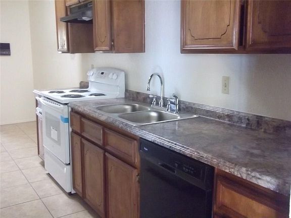 3rd image of 4843 Excalibur Dr