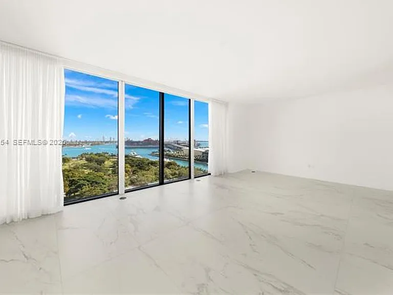 1000 Biscayne Blvd #1201 — Photo 22