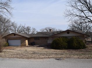 126 Riverview Dr, Oswego, KS 67356