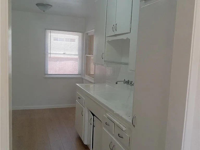 713 S Almansor St — Photo 5