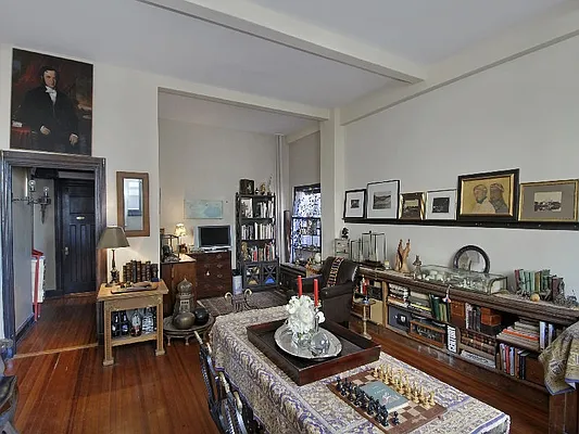 Sold by Sotheby's International Realty | media 6