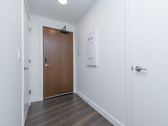 3rd image of 510 12th Ave SW #2102