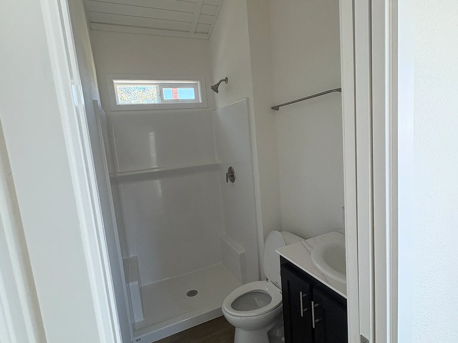 2 bed, 385 sqft, $2,345 — Photo 3
