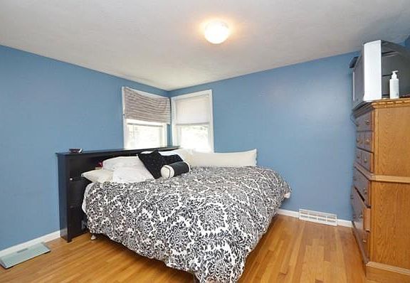 5th image of 16 Marivista Ave