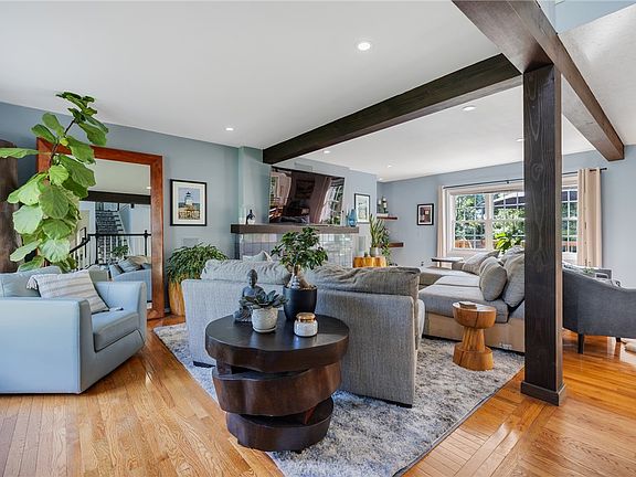 5th image of 3 Brimfield Cir