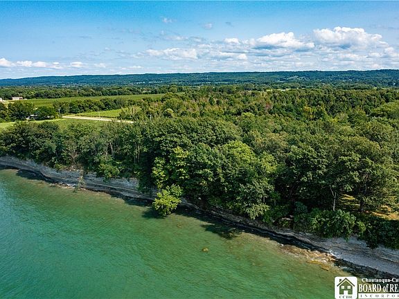 3rd image of 10283 W Lake Rd