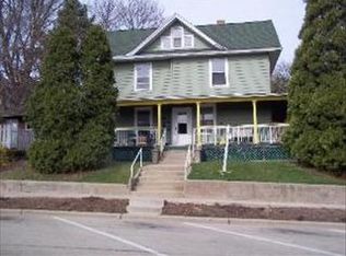 112 S 2nd St, Dundee, IL 60118