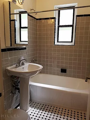 Rented by Hillel Realty Group | media 25