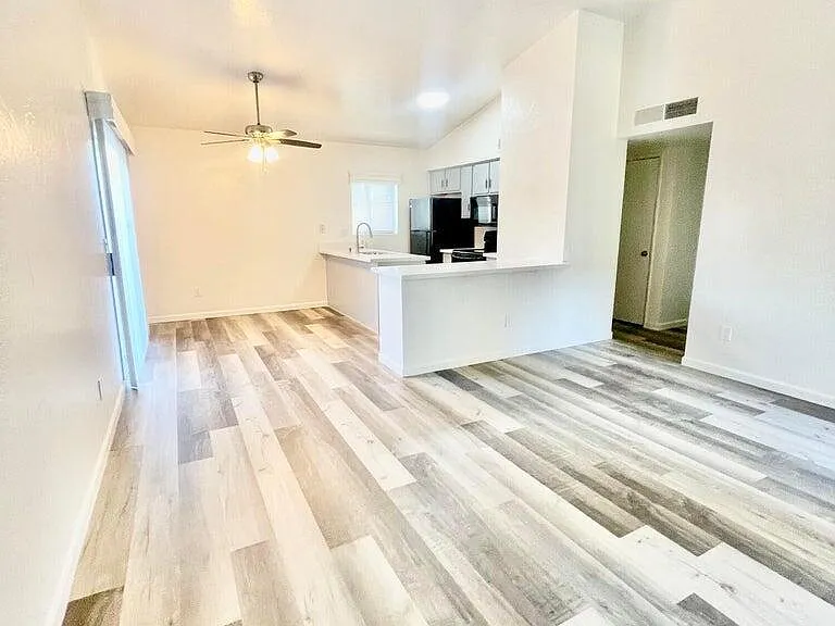 32 W Loma Vista Dr #102 — Photo 5