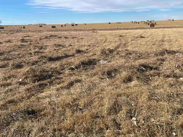 20 Haymeadow Rdg, Hastings, NE 68901