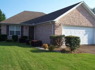 6 Wheatfield Dr, Jackson, TN 38305