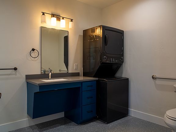 4th image of 14531 E School St #B