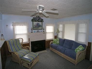5th image of 8 Beach Hills Road