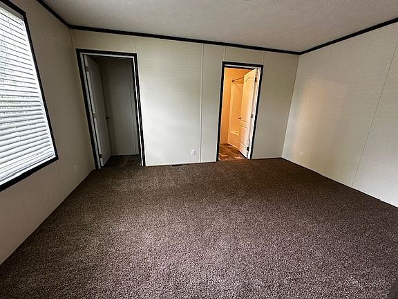4th image of 4004 E 51st St