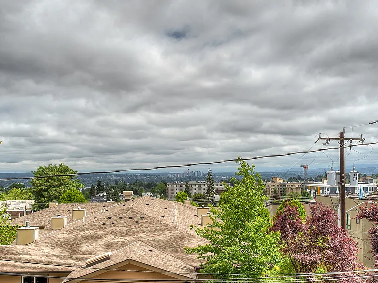 Genesis Apartments — Photo 8