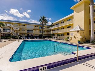 1100 8th Ave S APT 203A, Naples, FL 34102