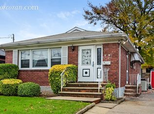 150 Beverly Rd, Staten Island, NY 10305