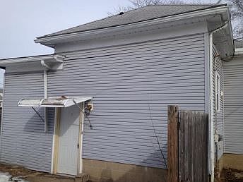 2nd image of 308 N Everett St