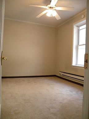 4th image of 842 W Ainslie St