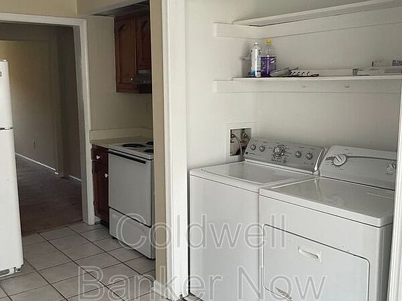 4th image of 3508 Woodburne Dr