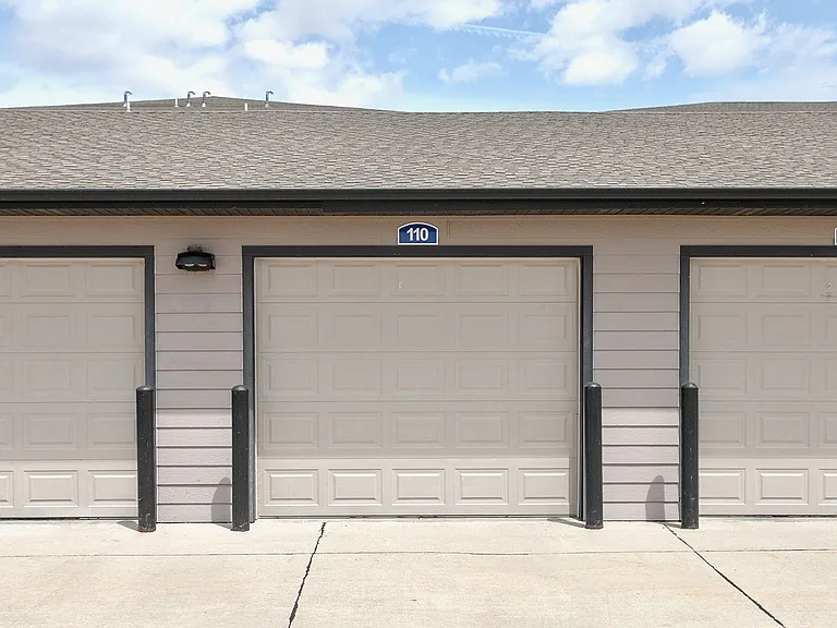 Oak Pointe — Photo 32