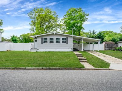 30 Crestwood Lane, Ronkonkoma, NY, 11779
