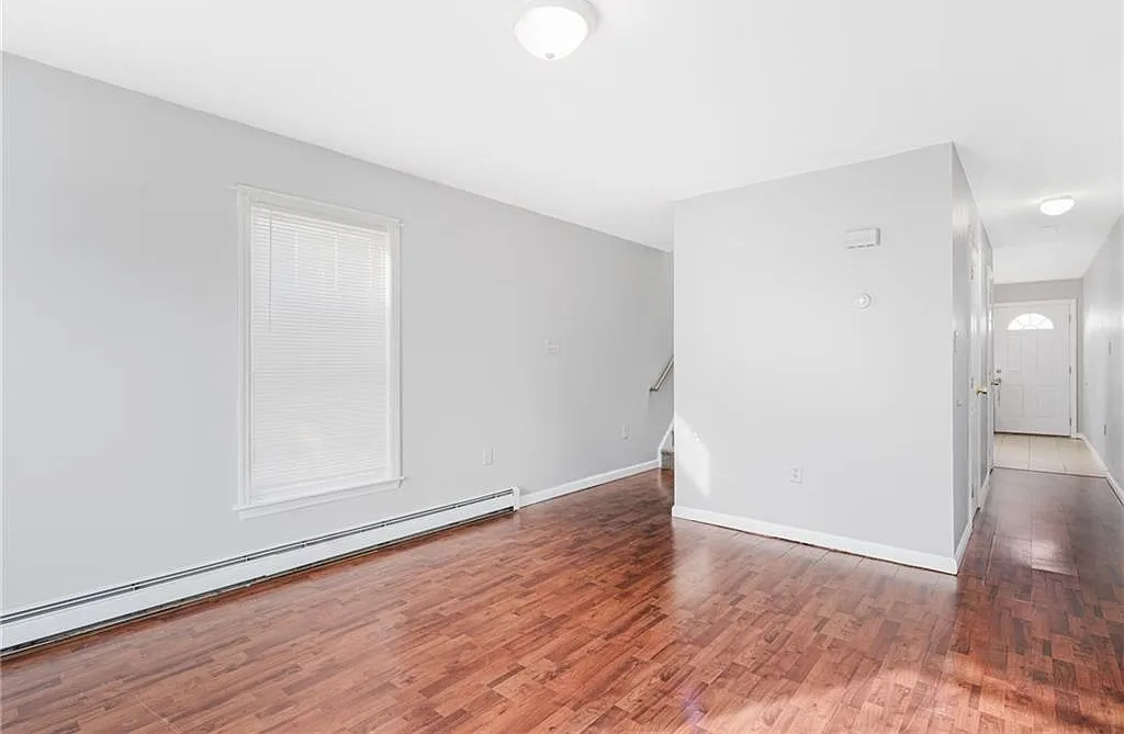 2 bed, 1.5 bath, 1560 sqft, $2,250 — Photo 4