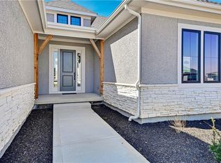 22047 W 94th St, Lenexa, KS 66220