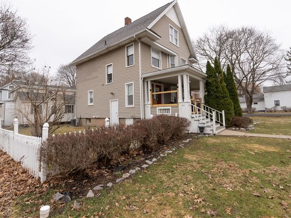 20 W Elisha St