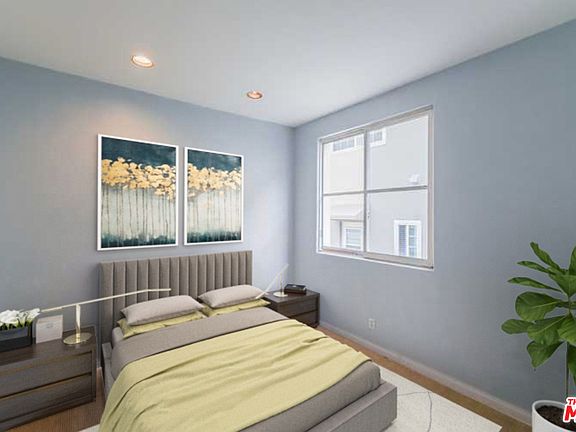 3rd image of 1461 Manhattan Beach Blvd APT B