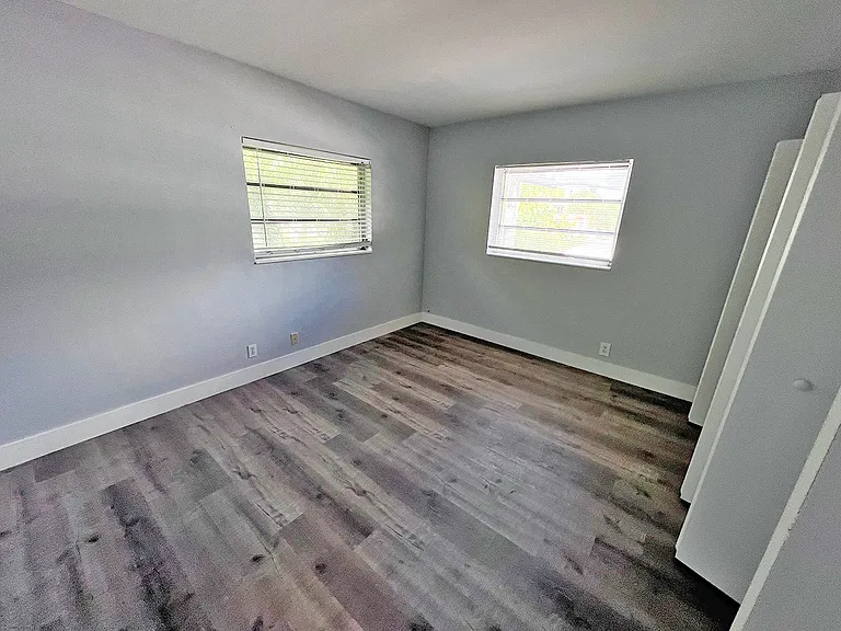 312 NE 15th Ave — Photo 14