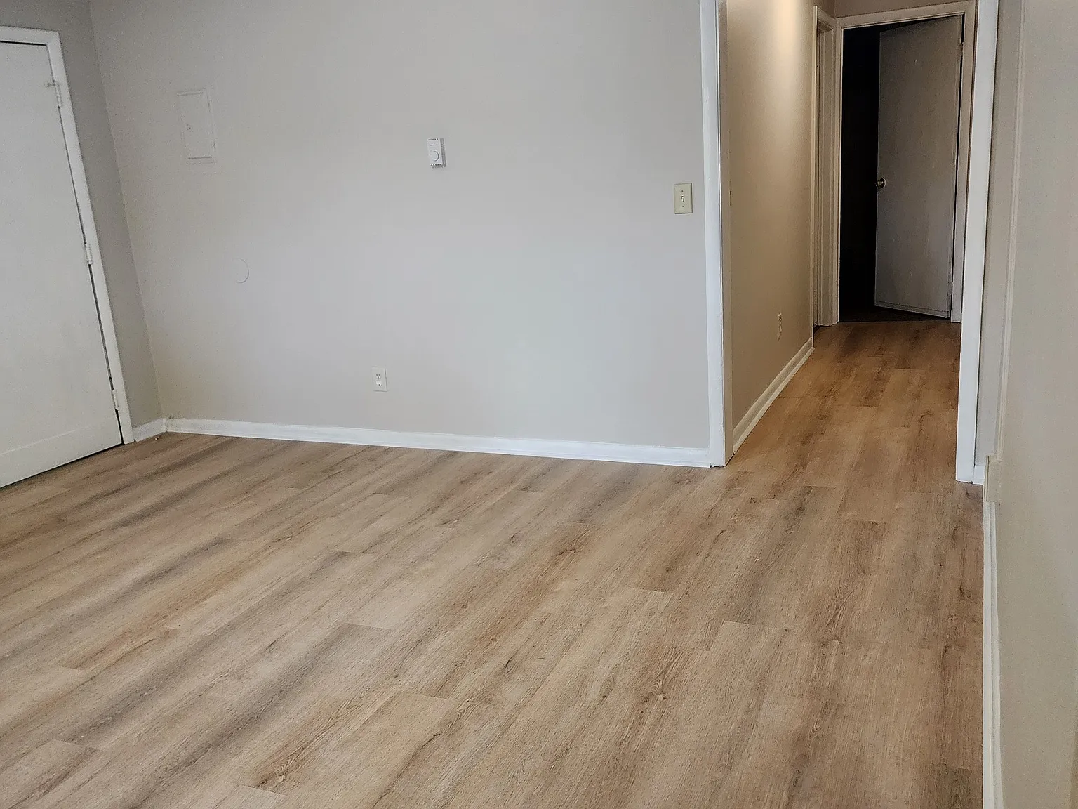 2 bed, 1000 sqft, $1,275 — Photo 1