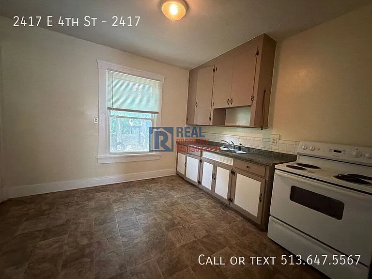 2417 E 4th St #2417 — Photo 7