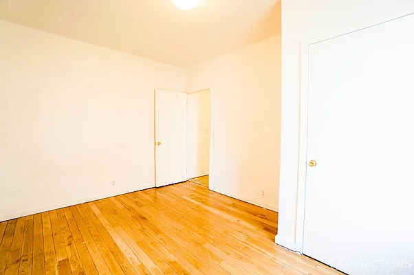 Rented by City Connections Realty | media 8