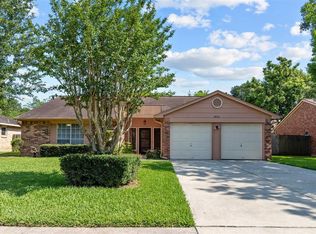 2822 Wood Hollow Dr, League City, TX 77573