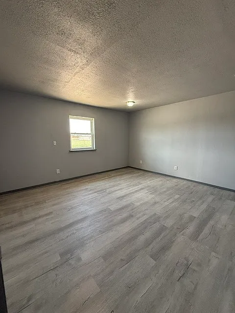 5440 48th Street - 1 — Photo 3