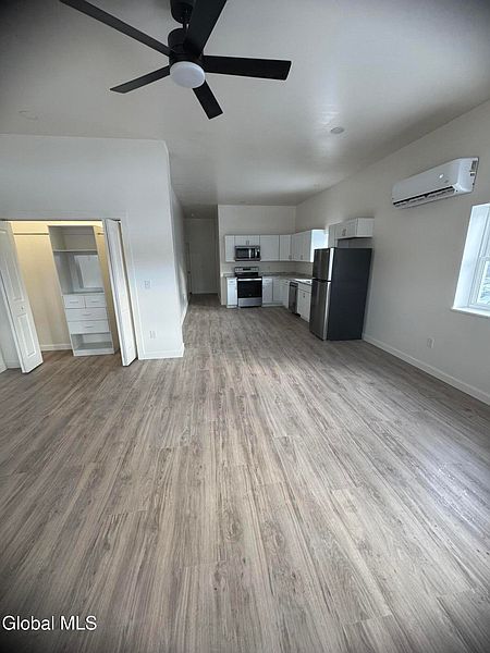 2nd image of 167 Broadway