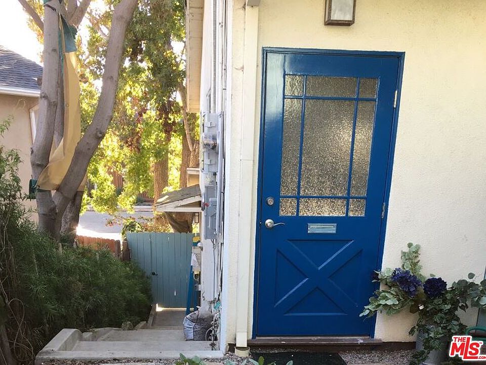 1st image of 11927 Windward Ave