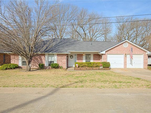 3rd image of 412 Creekside Dr