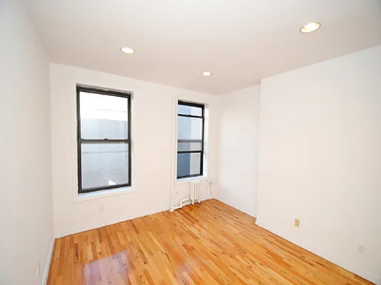 Rented by Buchbinder & Warren | media 4