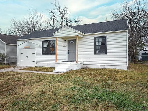 2nd image of 4709 SE 24th St