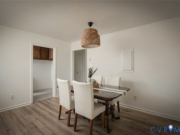 5th image of 306 Hoke Ave