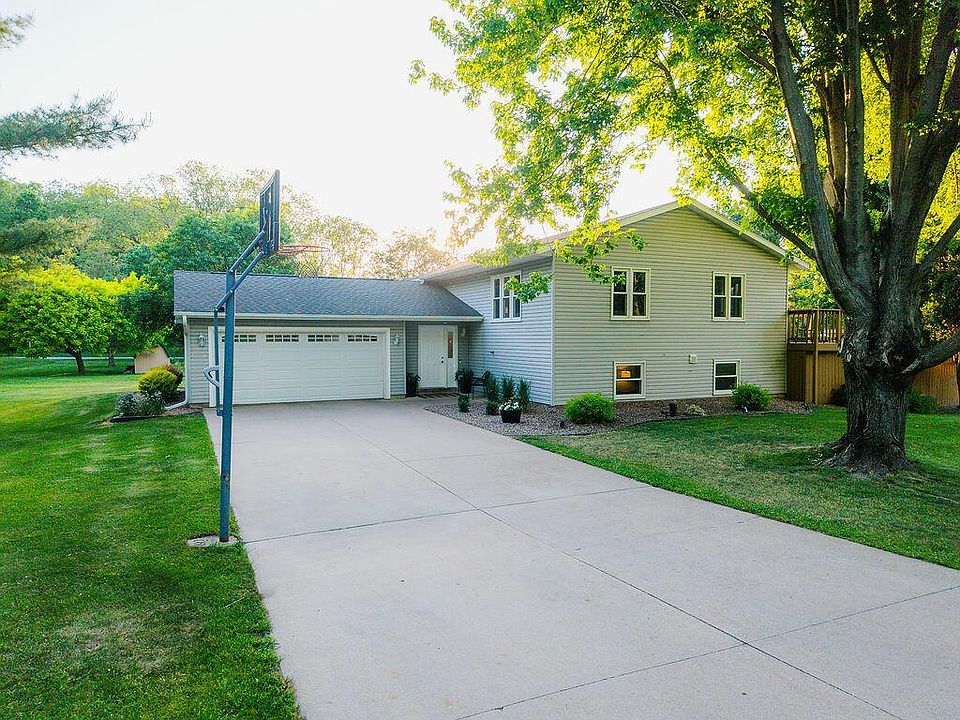 1st image of N5273 Clover COURT