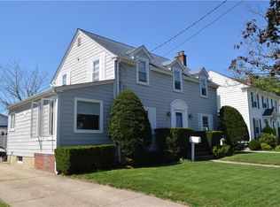 74 Preston Dr, Cranston, RI 02910