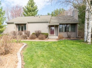 5800 Shiloh Ln, Cedar Rapids, IA 52411