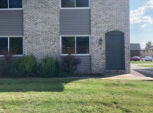 18 Sarpy Rd #D, Belleville, IL 62221