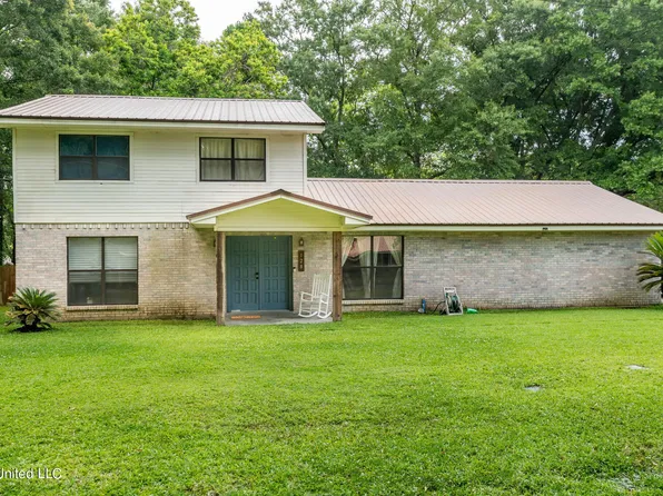 128 Sheila Dr, Picayune, MS 39466