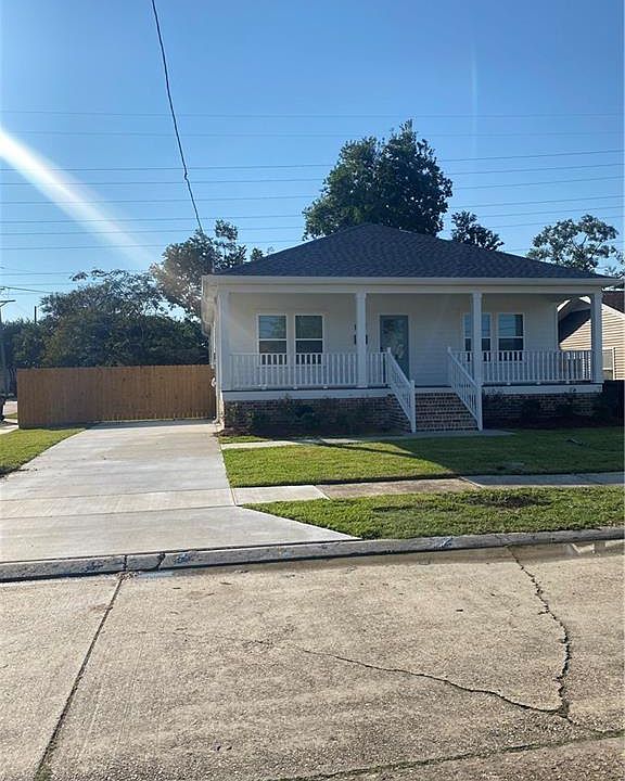 1st image of 35 Tulip Dr